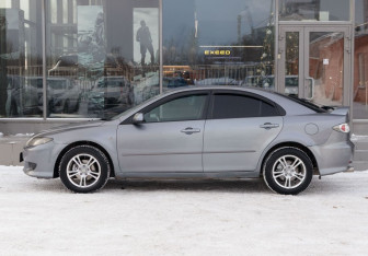 Подержанный автомобиль Mazda Atenza Sedan 2002 года (8 фото)