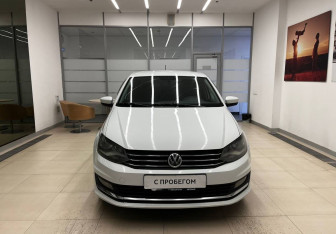 Подержанный автомобиль Volkswagen Polo Sedan 2017 года (3 фото)