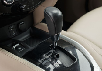 Подержанный автомобиль Nissan X-Trail 2018 года (15 фото)