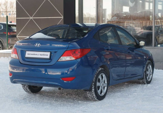 Подержанный автомобиль Hyundai Solaris Sedan 2013 года (5 фото)