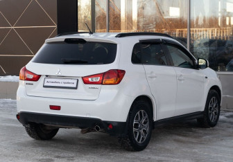 Подержанный автомобиль Mitsubishi ASX 2014 года (5 фото)
