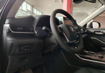 Новый Toyota Highlander 2026 (14 фото)