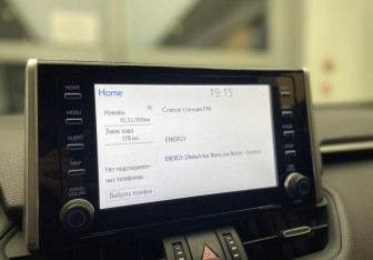 Подержанный автомобиль Toyota RAV4 2019 года (19 фото)