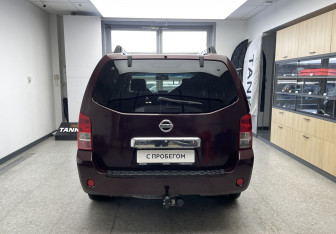 Подержанный автомобиль Nissan Pathfinder 2007 года (6 фото)