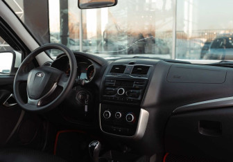 Подержанный автомобиль LADA (ВАЗ) Granta Liftback 2019 года (10 фото)