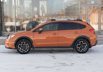 Подержанный автомобиль Subaru XV 2012 года (8 фото)