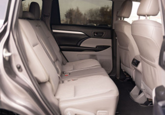 Подержанный автомобиль Toyota Highlander 2018 года (22 фото)