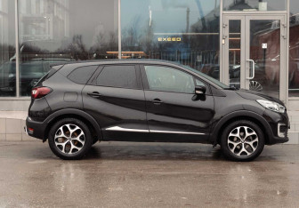 Подержанный автомобиль Renault Kaptur 2018 года (4 фото)