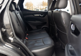 Подержанный автомобиль Nissan Qashqai 2018 года (21 фото)