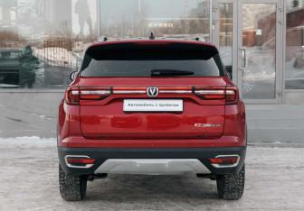 Подержанный автомобиль Changan CS35PLUS 2019 года (6 фото)