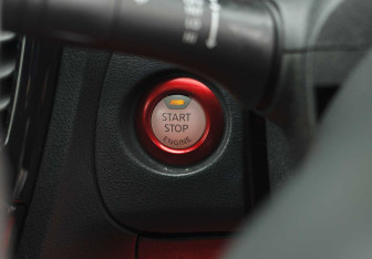 Подержанный автомобиль Nissan Juke Nismo 2014 года (15 фото)