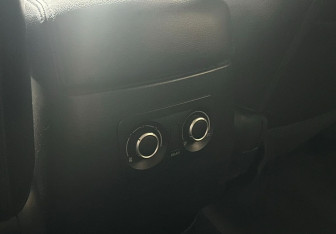 Подержанный автомобиль Mitsubishi Pajero 2011 года (19 фото)