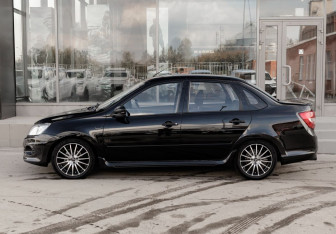 Подержанный автомобиль LADA (ВАЗ) Granta Sedan 2014 года (8 фото)