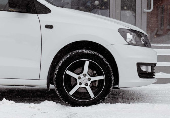 Подержанный автомобиль Volkswagen Polo Sedan 2017 года (9 фото)