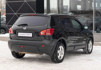 Подержанный автомобиль Nissan Qashqai 2007 года (5 фото)