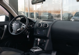 Подержанный автомобиль Nissan Qashqai+2 2013 года (10 фото)