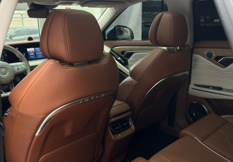 Подержанный автомобиль Voyah Free 2023 года (9 фото)