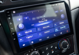 Подержанный автомобиль Chevrolet Epica 2010 года (14 фото)