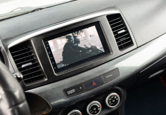 Подержанный автомобиль Mitsubishi Lancer Sedan 2007 года (13 фото)