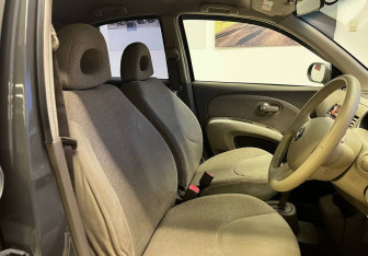 Подержанный автомобиль Nissan March Hatchback 2005 года (12 фото)