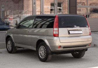 Подержанный автомобиль Honda HR-V 2003 года (7 фото)