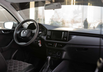 Подержанный автомобиль Skoda Rapid Liftback 2020 года (10 фото)