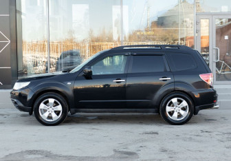 Подержанный автомобиль Subaru Forester Suv 2008 года (8 фото)