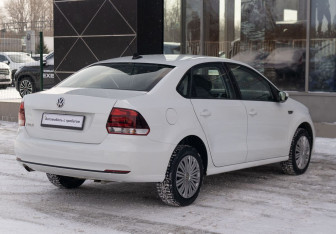 Подержанный автомобиль Volkswagen Polo Sedan 2020 года (5 фото)