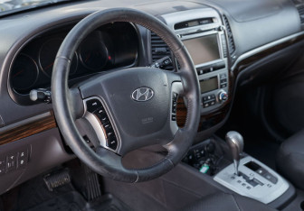 Подержанный автомобиль Hyundai Santa Fe 2011 года (11 фото)