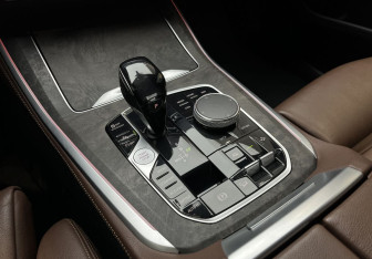 Подержанный автомобиль BMW X5 2019 года (12 фото)