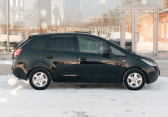 Подержанный автомобиль Mitsubishi Colt Wagon 2006 года (4 фото)
