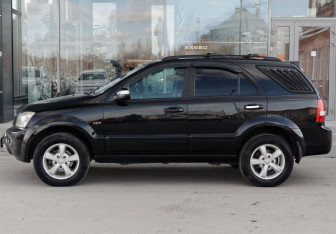Подержанный автомобиль Kia Sorento 2007 года (8 фото)