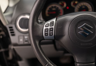 Подержанный автомобиль Suzuki SX4 Hatchback 2012 года (12 фото)