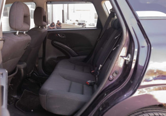 Подержанный автомобиль Honda Airwave 2007 года (17 фото)