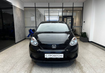 Подержанный автомобиль Honda Fit 2020 года (2 фото)