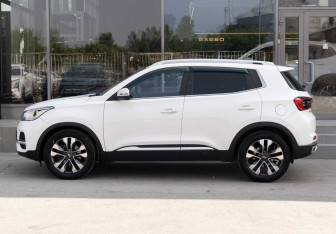 Подержанный автомобиль Chery Tiggo 4 2019 года (8 фото)