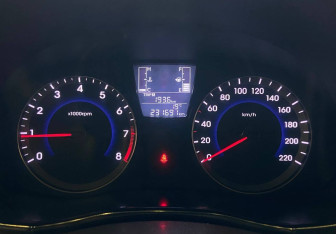 Подержанный автомобиль Hyundai Solaris Sedan 2016 года (12 фото)