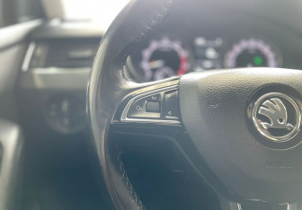 Подержанный автомобиль Skoda Octavia Liftback 2018 года (14 фото)