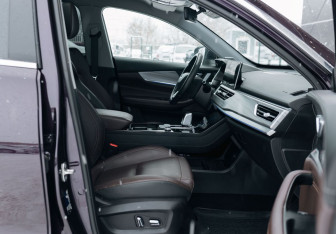 Подержанный автомобиль Chery Tiggo 8 Pro 2022 года (19 фото)