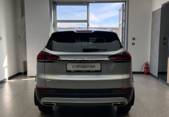 Подержанный автомобиль Geely Atlas Pro 2024 года (6 фото)