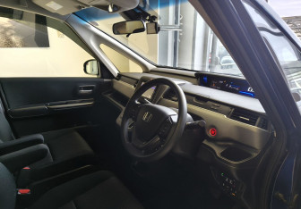 Подержанный автомобиль Honda Freed 2019 года (6 фото)