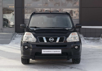 Подержанный автомобиль Nissan X-Trail 2007 года (2 фото)