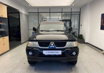 Подержанный автомобиль Mitsubishi Pajero Sport 2006 года (3 фото)