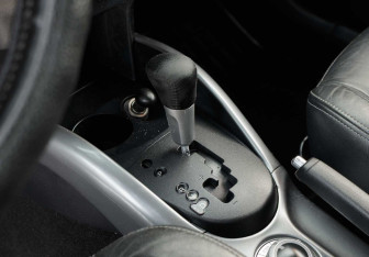 Подержанный автомобиль Mitsubishi Outlander 2008 года (15 фото)