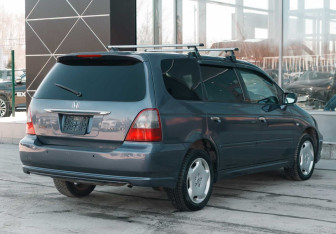 Подержанный автомобиль Honda Odyssey Compactvan 2002 года (5 фото)