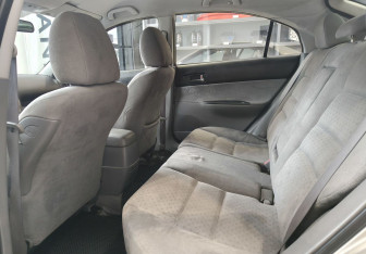 Подержанный автомобиль Mazda 6 Sedan 2005 года (11 фото)