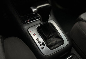 Подержанный автомобиль Volkswagen Tiguan 2008 года (12 фото)