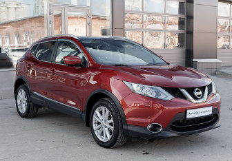 Подержанный автомобиль Nissan Qashqai 2015 года (3 фото)