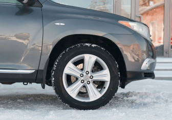 Подержанный автомобиль Toyota Highlander 2011 года (9 фото)