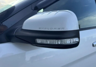 Подержанный автомобиль Ford Explorer 2012 года (11 фото)